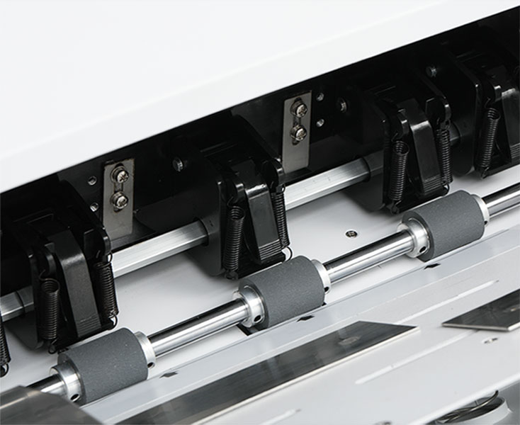Gurtec L40 cardboard cutter